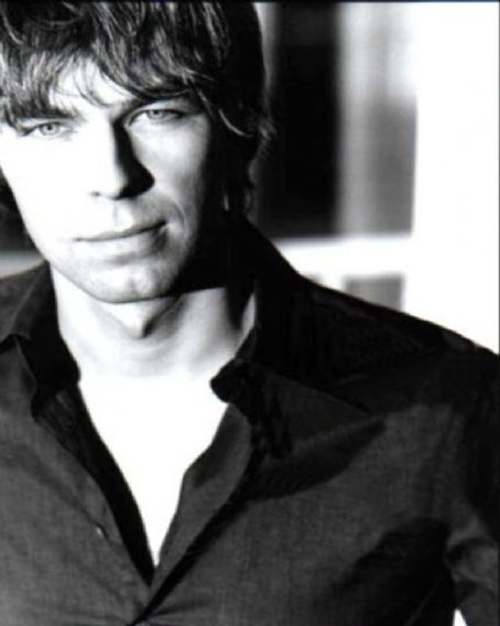 JR Bourne