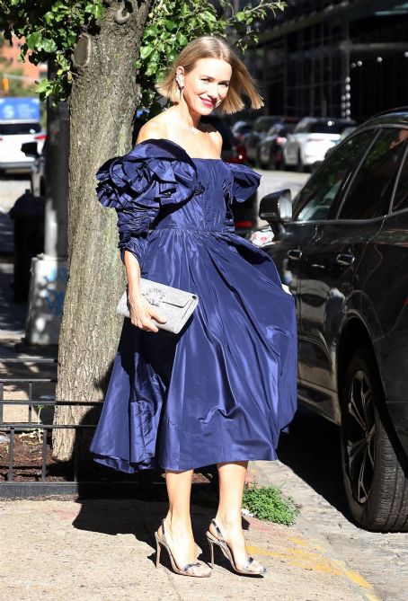 Naomi Watts – Arriving to the Fragrance Foundation Awards in New York