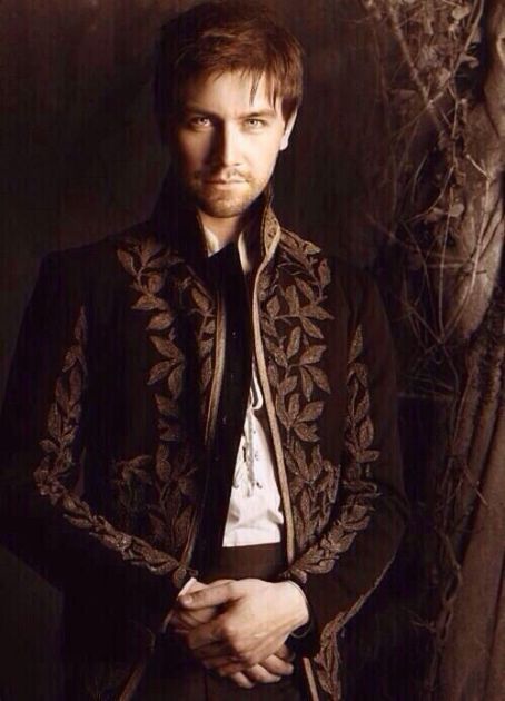 Torrance Coombs - Reign