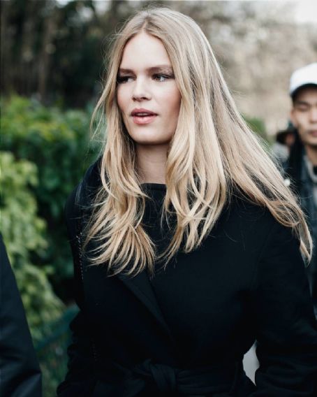 Who is Anna Ewers dating? Anna Ewers boyfriend, husband