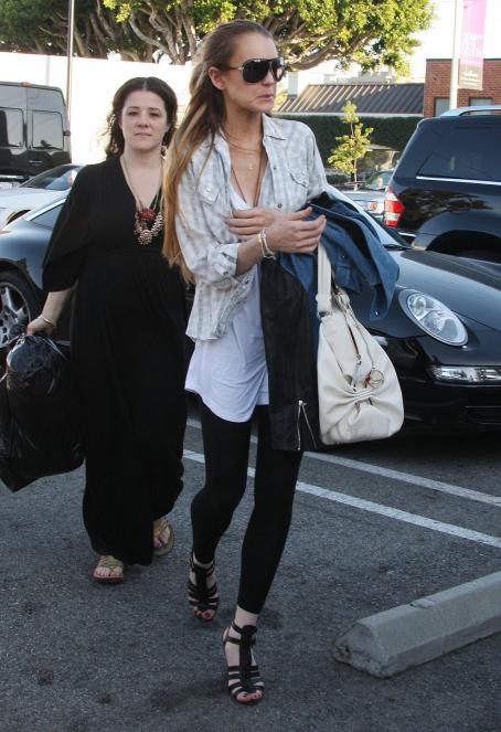 Lindsay Lohan Shopping at Maxfields in Beverly Hills June 14, 2008 – Star  Style