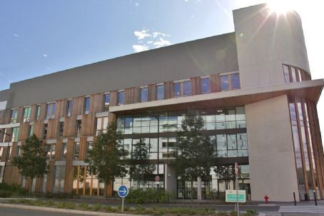 Versailles Saint-Quentin-en-Yvelines University
