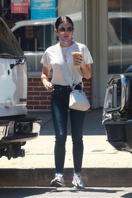 Lucy Hale and Nina Dobrev – Running errands in Los Angeles | Lucy Hale ...