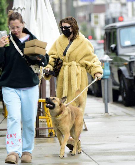 Olivia Jade Giannulli – Out in Beverly Hills with her German Shepard ...