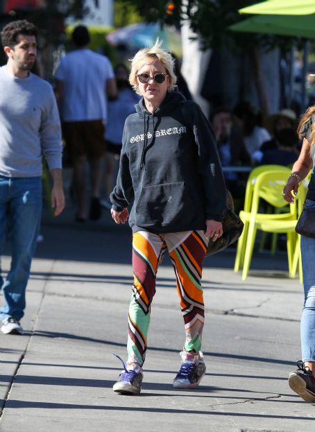 Anne Heche – Is seen leaving a gym in Los Angeles