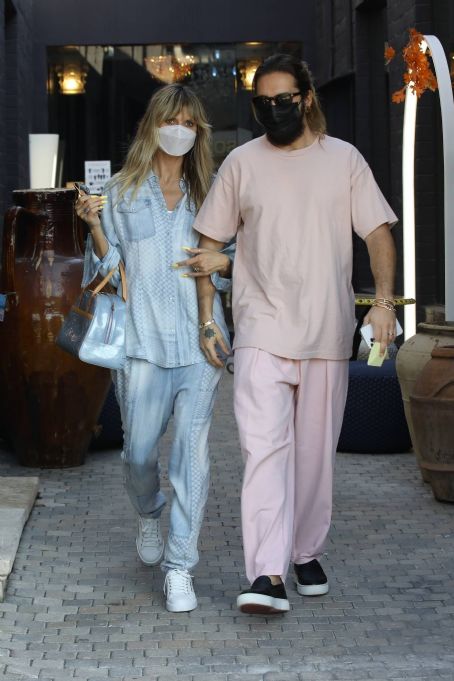 Heidi Klum – Shopping candids with her husband in West Hollywood