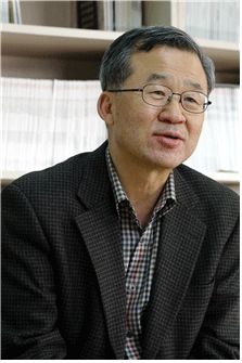 Rhee Sue-Goo
