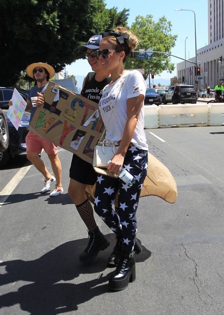 Kate Beckinsale – Seen at ‘Bans Off Our Bodies’ Women’s March in LA