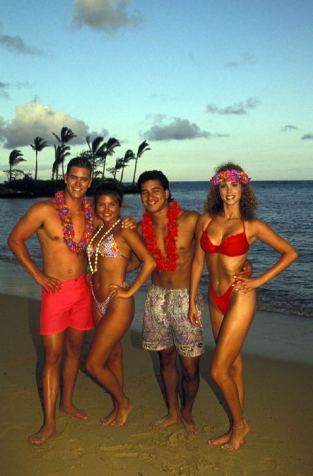 Mario Lopez - Saved by the Bell: Hawaiian Style
