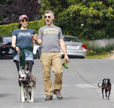 Sarah Silverman – With boyfriend Rory Albanese take their dogs for a ...