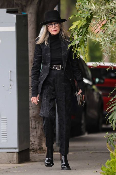 Diane Keaton – Shopping in Beverly Hills | Diane Keaton Picture