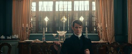 Pride and Prejudice and Zombies (2016)