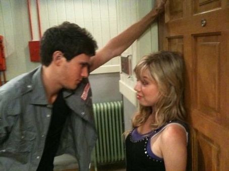 Drew Roy and Jennette McCurdy