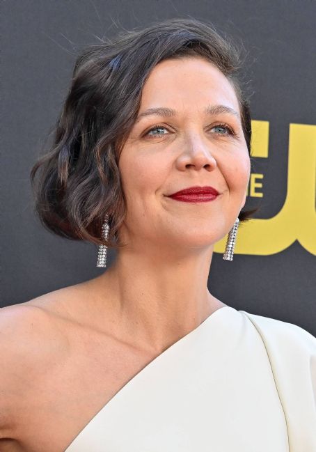 Maggie Gyllenhaal – Red Carpet At 2022 Critics Choice Awards In LA ...