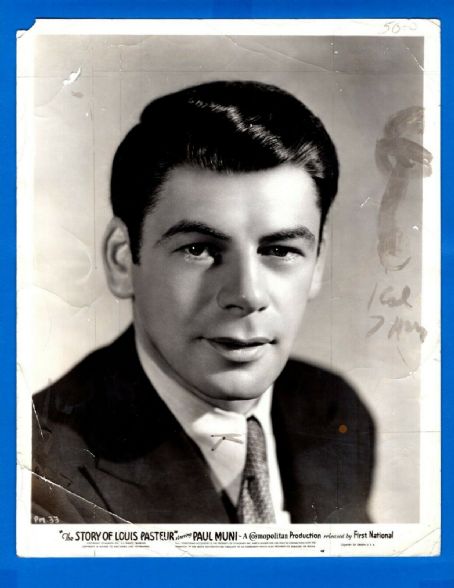 Paul Muni