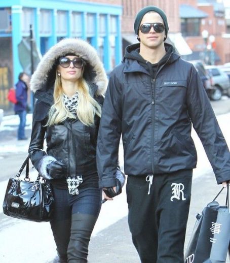 Paris Hilton and boyfriend River Viiperi out doing some last minute ...