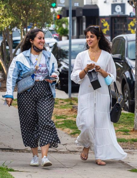 Camila Cabello – Shopping with a friend in Los Angeles | Camila Cabello