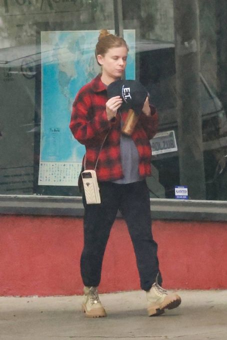 Kate Mara – Seen at office in Los Angeles