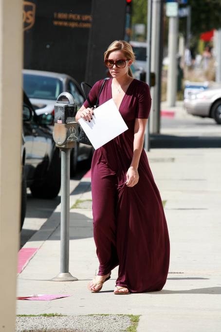 Lauren Conrad Running Errands in Hollywood August 6, 2008 – Star Style