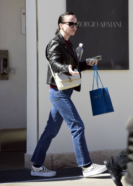 Christina Ricci – Leaving Lancer Dermatology centre in beverly hills