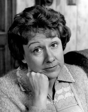 Edith Bunker Pics - Edith Bunker Photo Gallery - Edith Bunker Pictures