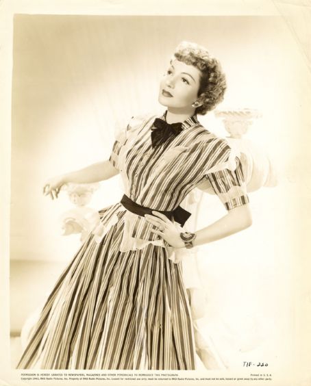 Claudette Colbert | Claudette Colbert Picture #16149694 - 454 x 564 ...