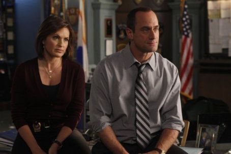 Who is Detective Olivia Benson dating? Detective Olivia Benson partner ...