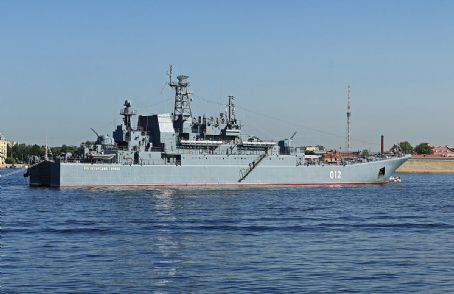 Russian landing ship Olenegorsky Gornyak