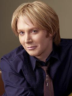 Fans Show Support for Clay Aiken