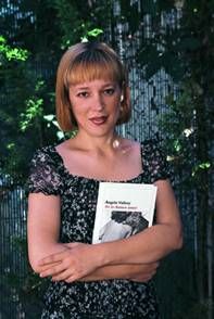 Ángela Vallvey