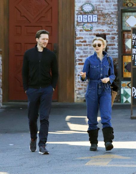 Natalie Dormer and David Oakes – Head out for a dinner in Los Angeles