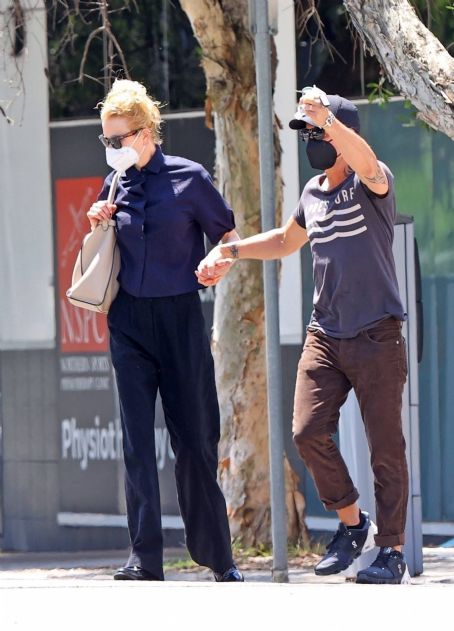 Nicole Kidman – With Keith Urban seen while running errands in Sydney