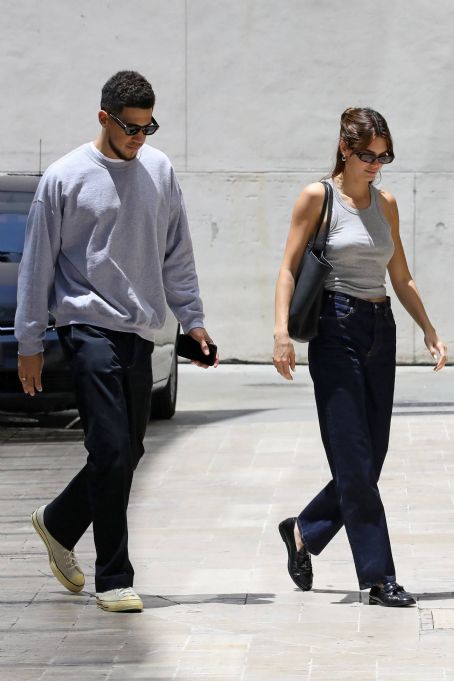 Kendall Jenner – Seen while out in West Hollywood