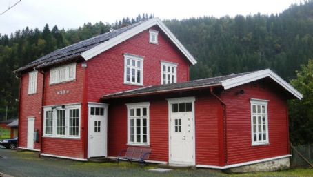 Hovin Station
