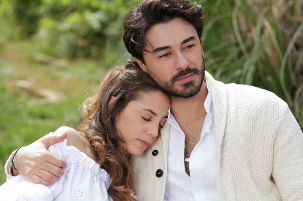 Gokhan Alkan And Oyku Karayel Dating Gossip News Photos