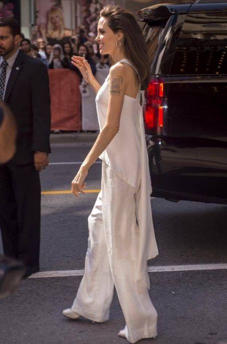 Angelina Jolie : 2017 Toronto International Film Festival - 'The Breadwinner' Premiere