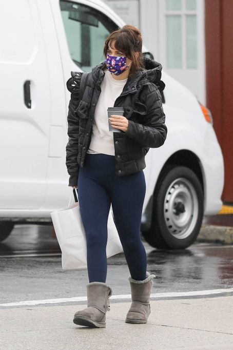Zooey Deschanel – In a puffy jacket, navy leggings and UGG boots out in Brentwood
