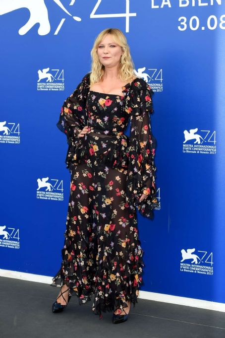 Kirsten Dunst – Woodshock photocall at the 2017 Venice Festival