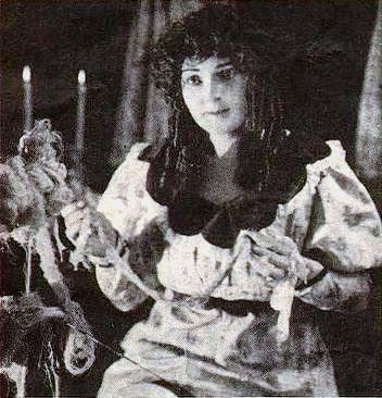 The Raven 1915 Film - Warda Howard