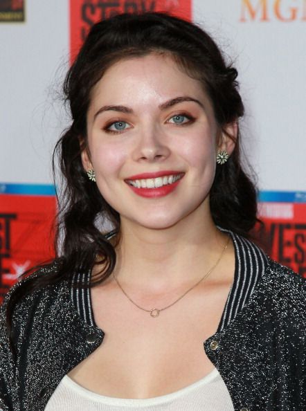 Grace Phipps | Gracie Gillam Picture #26263435 - 442 x 594 - FanPix.Net