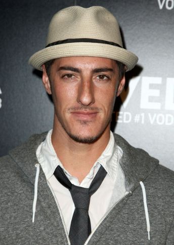 Eric Balfour - FamousFix