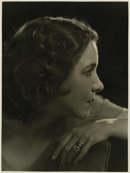 Helen Hayes | Helen Hayes Picture #11877416 - 454 x 603 - FanPix.Net