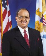 Roy L. Schneider