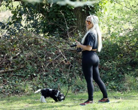 Bianca Gascoigne – Seen in a local park with her new puppy Panda in Essex
