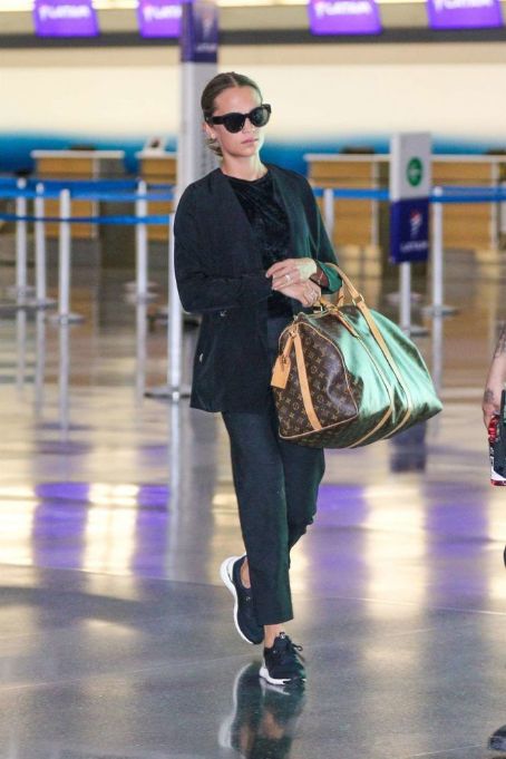 Alicia Vikander JFK Airport March 5, 2019 – Star Style