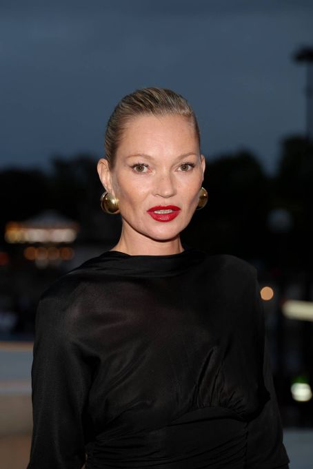 Kate Moss Photos, News and Videos, Trivia and Quotes - FamousFix