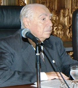 Héctor Gros Espiell