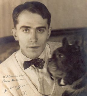 Pierre de Massot in 1926,
with
his Bull dog Billy, by Bérénice Abbott.