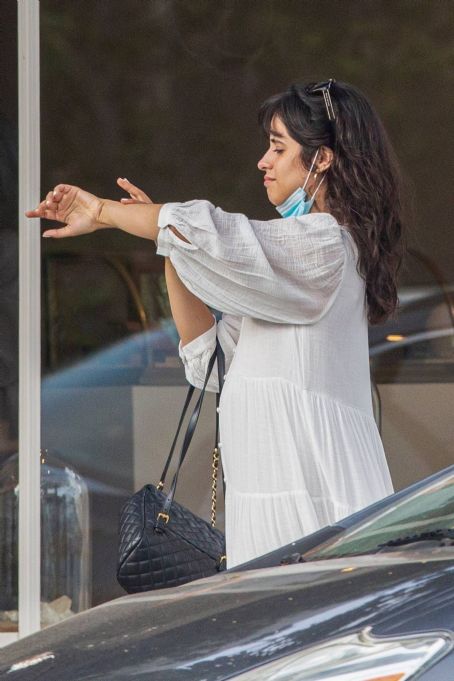 Camila Cabello – Shopping with a friend in Los Angeles | Camila Cabello