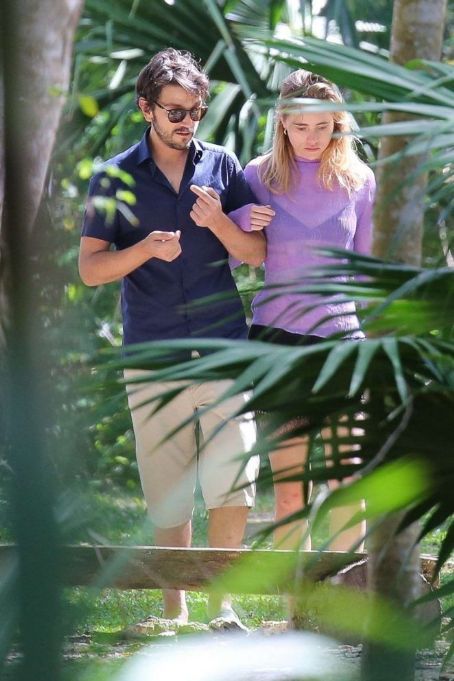Suki Waterhouse and Diego Luna out in Mexico January 20, 2017